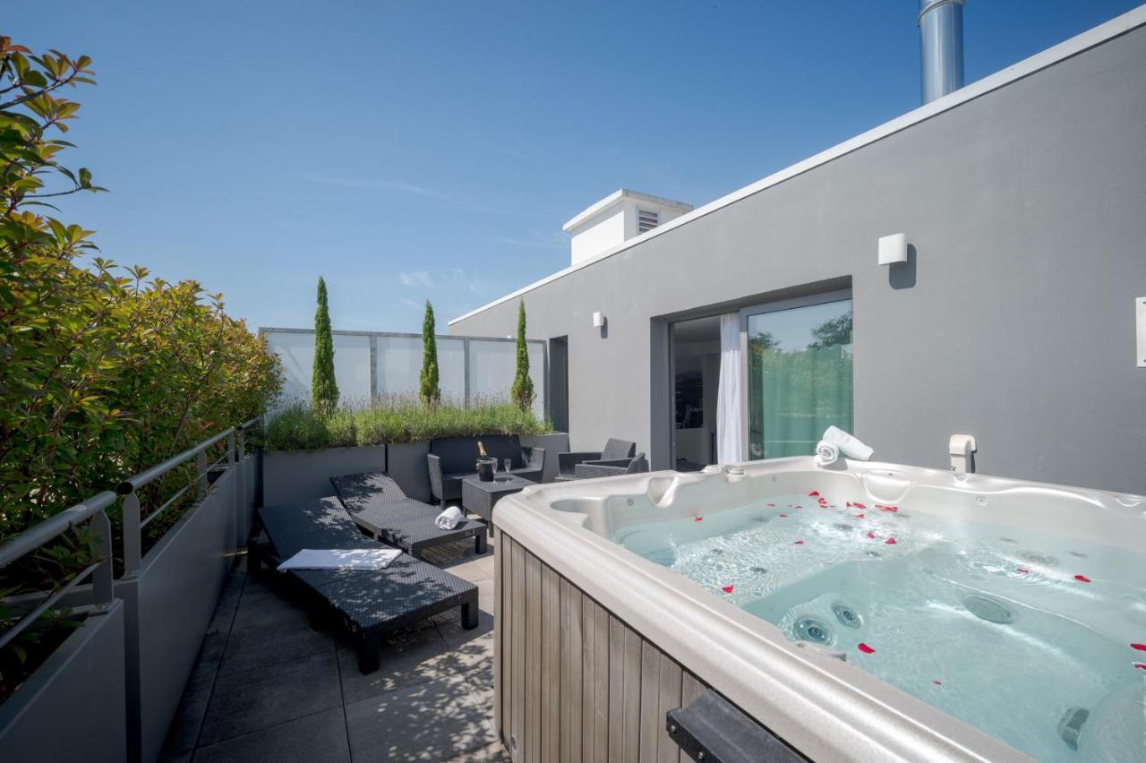 Central Park Hotel & Spa La Rochelle  Bagian luar foto