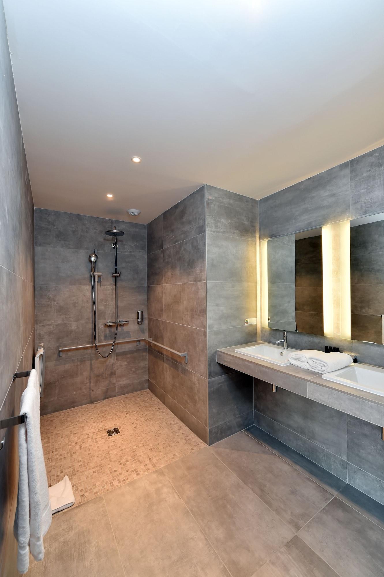 Central Park Hotel & Spa La Rochelle  Bagian luar foto
