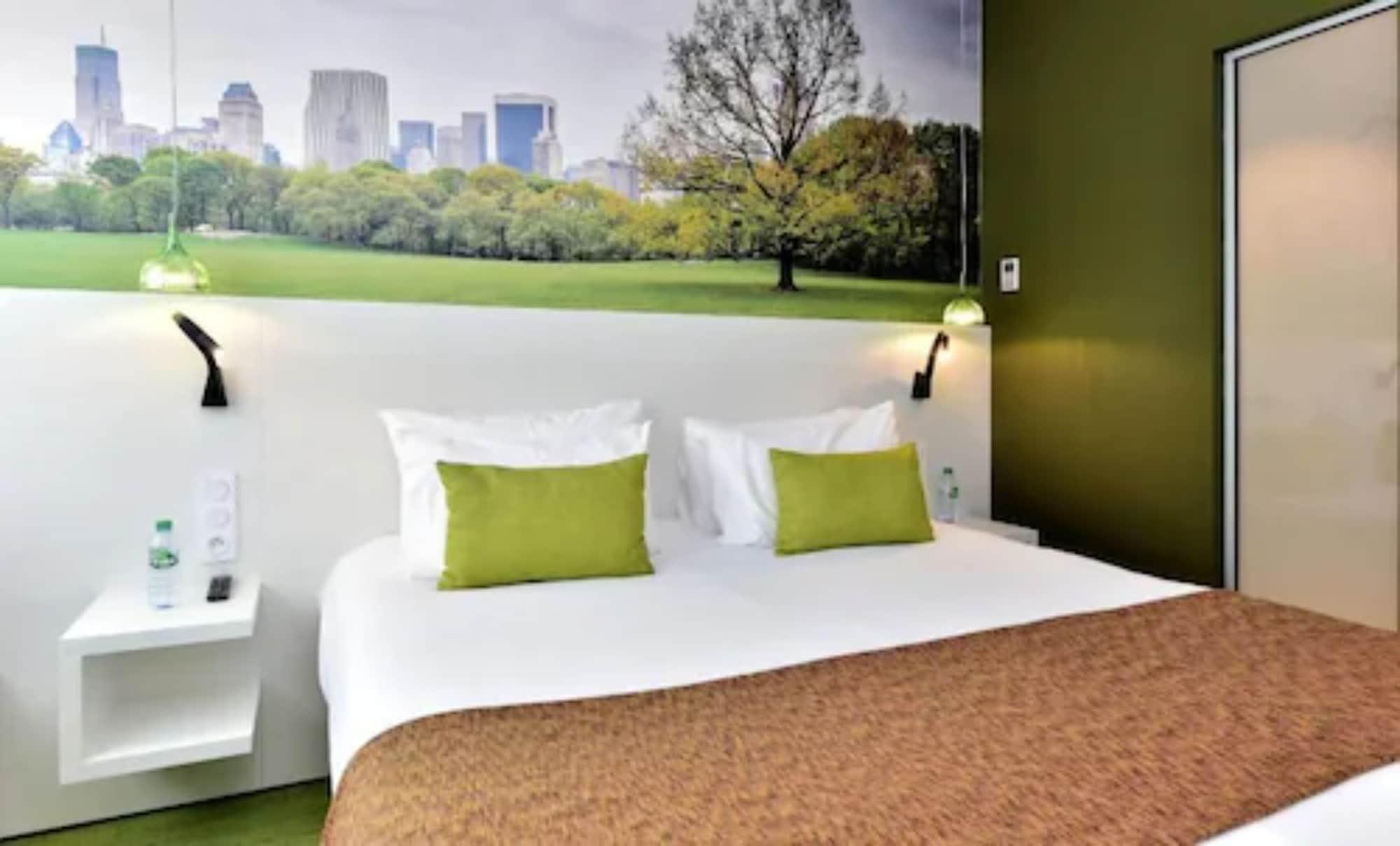 Central Park Hotel & Spa La Rochelle  Bagian luar foto