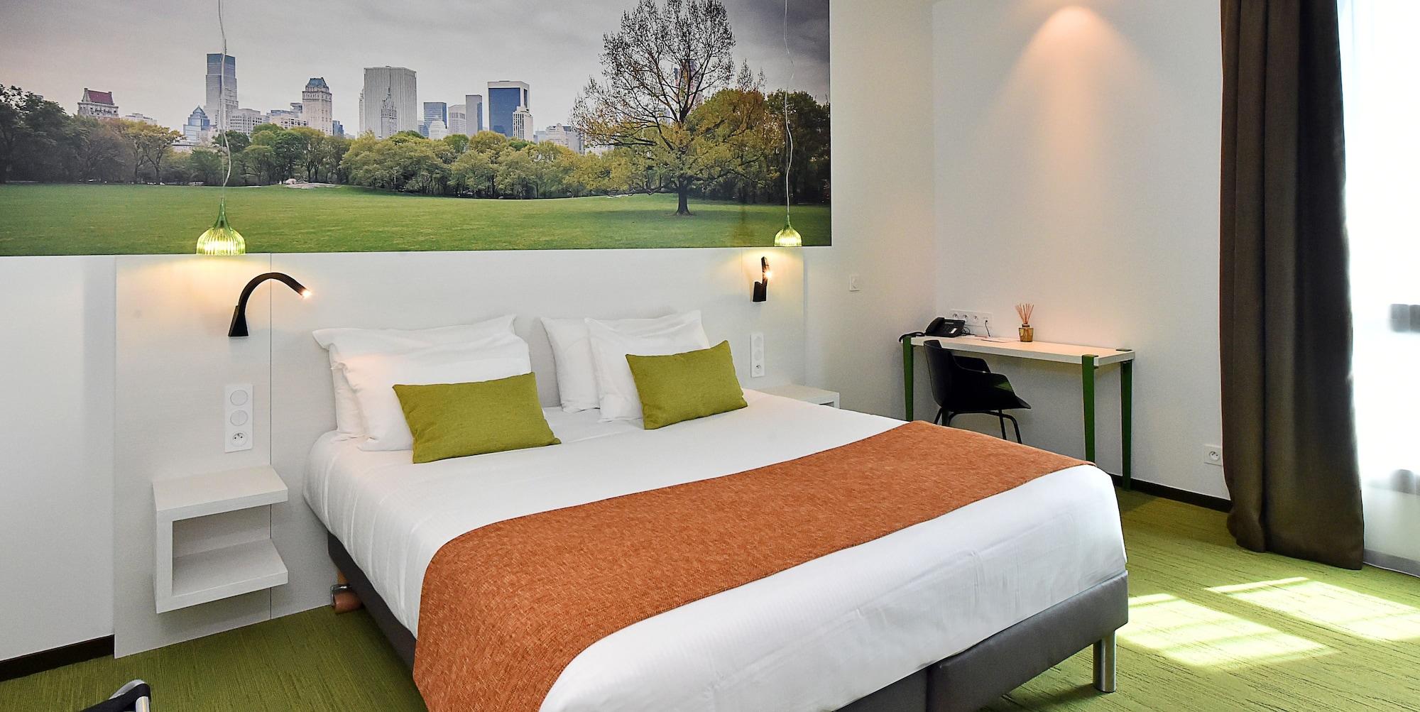 Central Park Hotel & Spa La Rochelle  Bagian luar foto